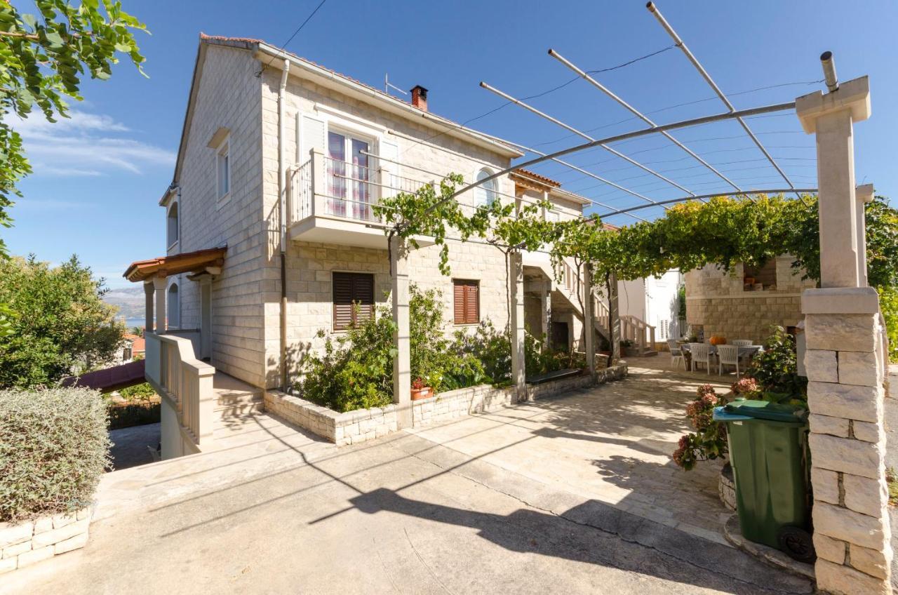 Apartments Silvana Supetar Luaran gambar