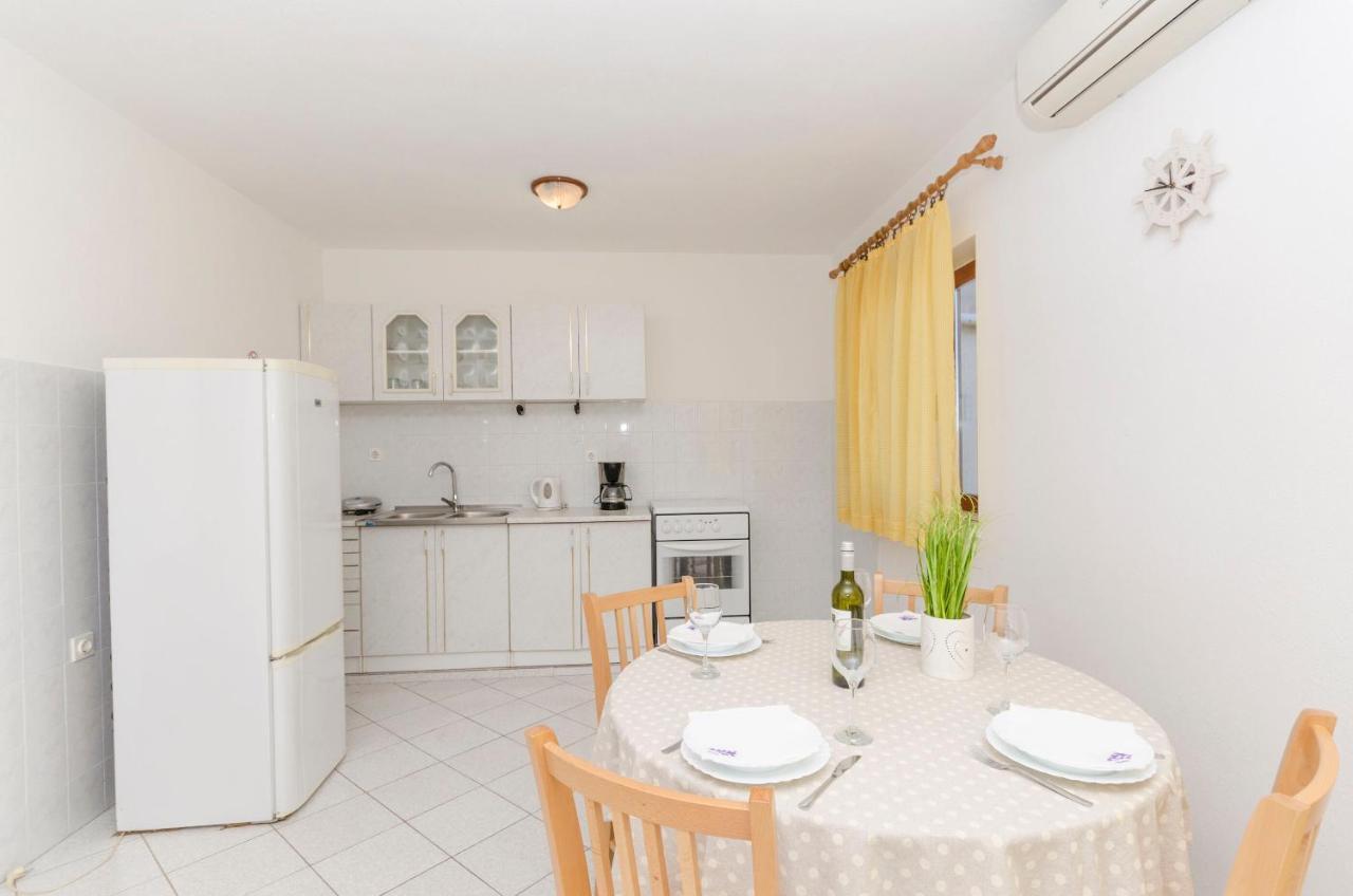 Apartments Silvana Supetar Luaran gambar
