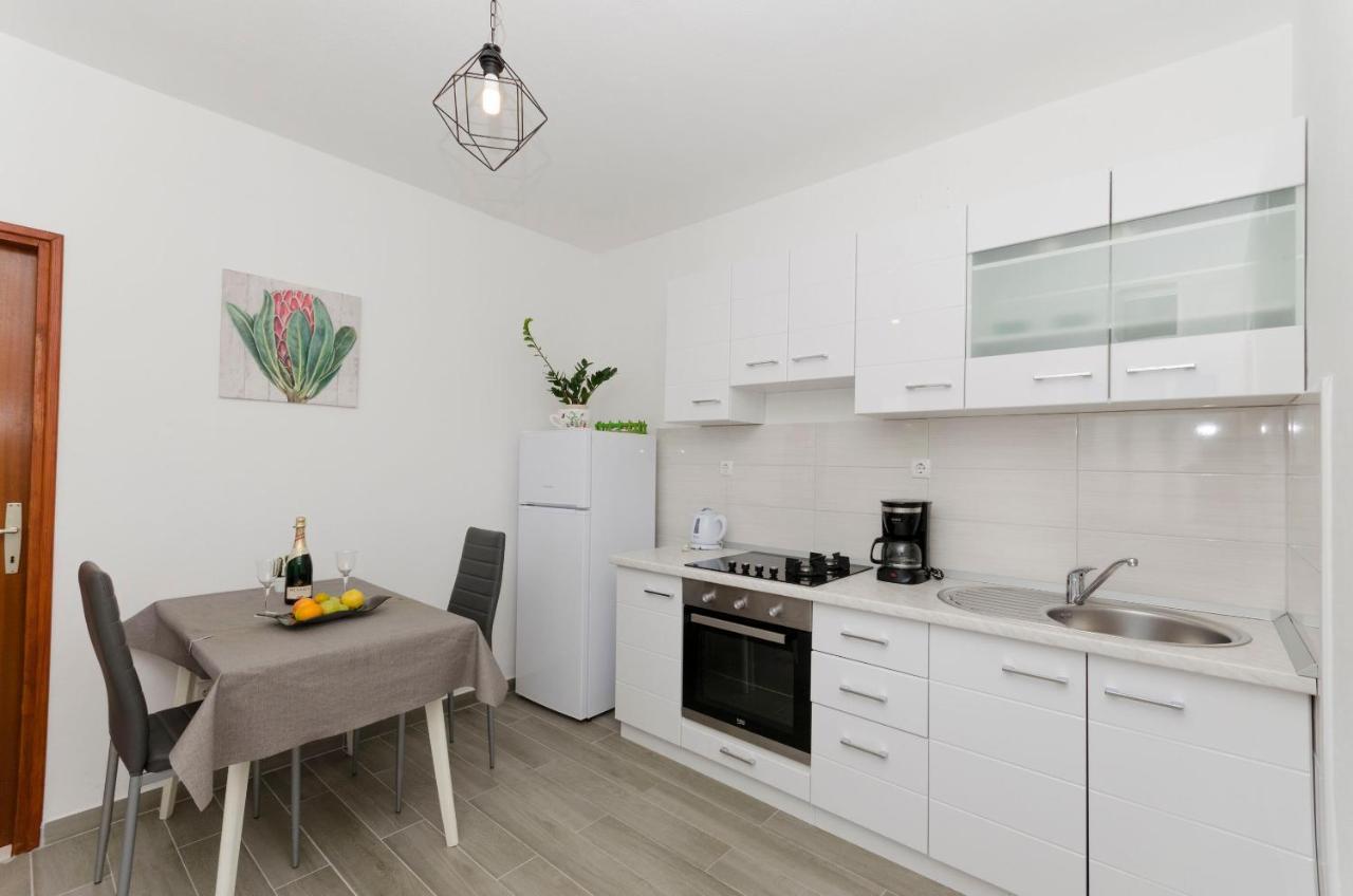 Apartments Silvana Supetar Luaran gambar