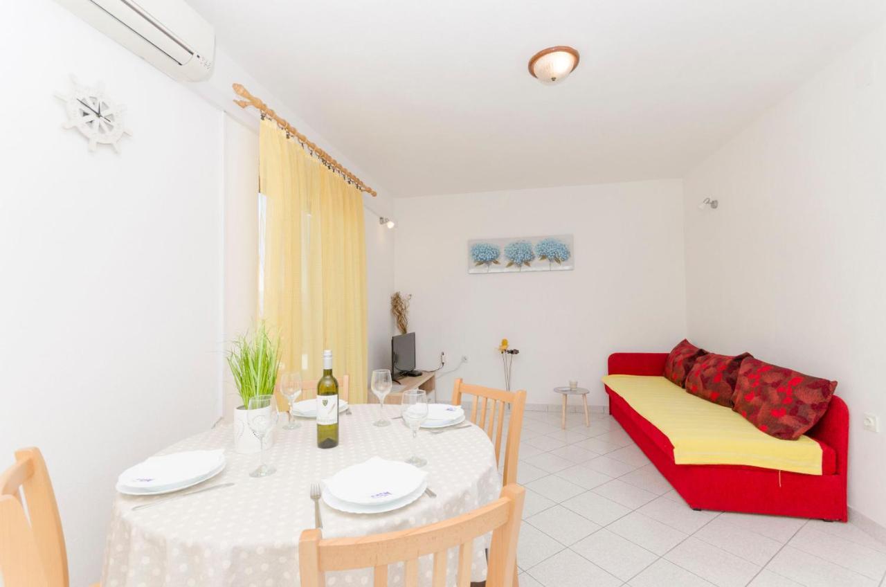 Apartments Silvana Supetar Luaran gambar