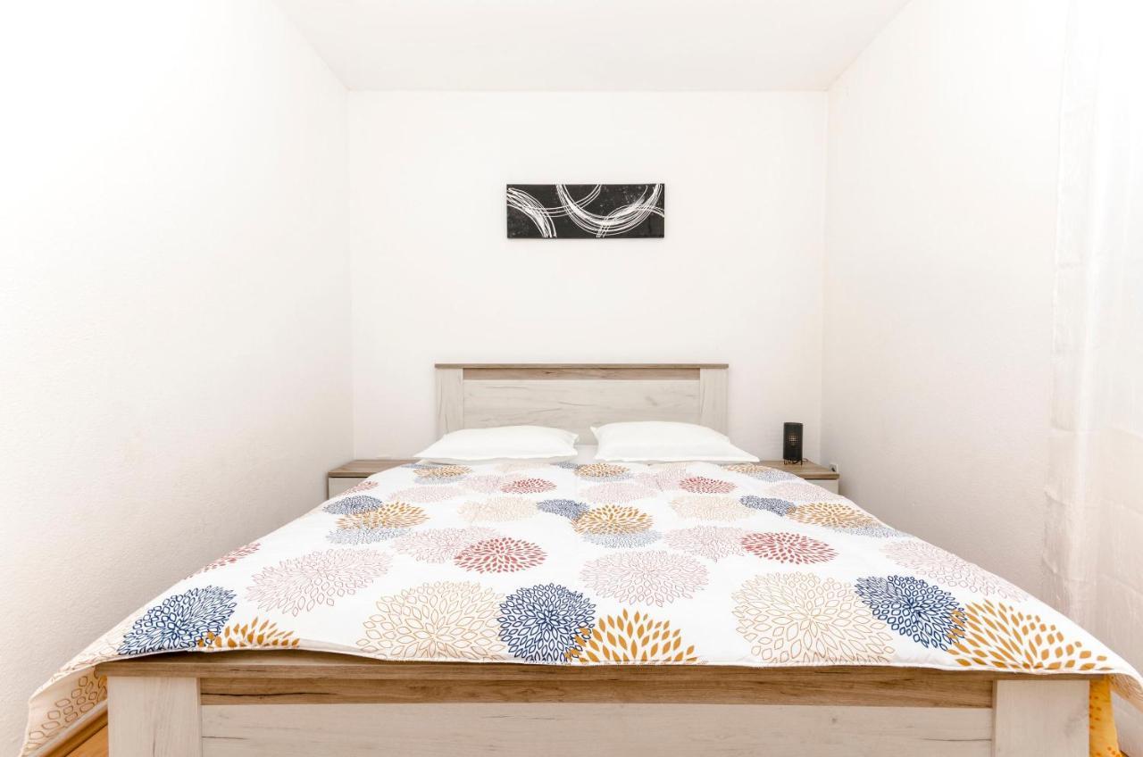 Apartments Silvana Supetar Luaran gambar